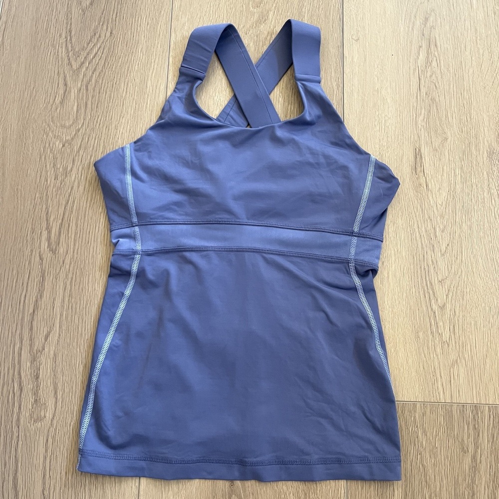 Lululemon Blue Size 8 Criss-cross Racerback Activewear Tank Top Back Pocket